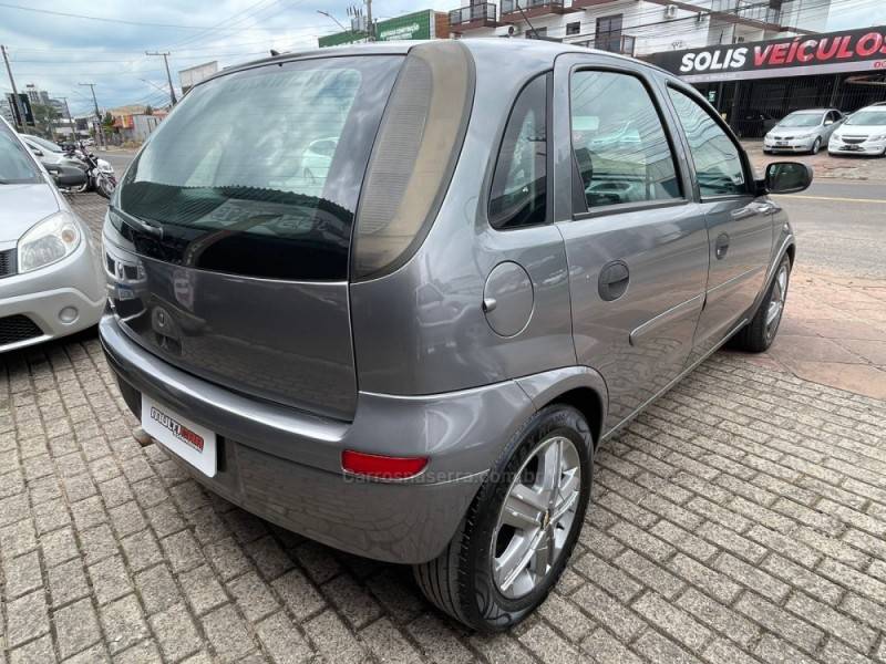 CHEVROLET - CORSA - 2011/2011 - Cinza - R$ 31.900,00