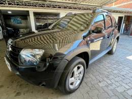 RENAULT - DUSTER - 2012/2012 - Preta - R$ 52.900,00