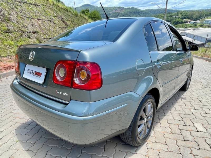 VOLKSWAGEN - POLO SEDAN - 2009/2010 - Cinza - R$ 38.900,00