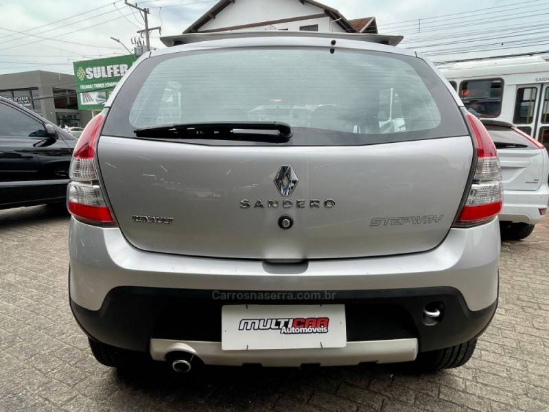 RENAULT - SANDERO - 2012/2012 - Cinza - R$ 36.900,00