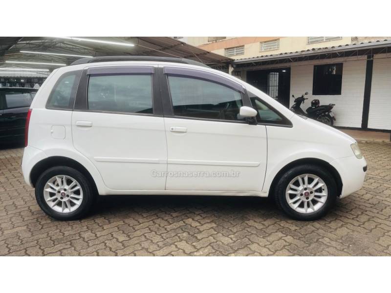 FIAT - IDEA - 2010/2010 - Branca - R$ 28.900,00