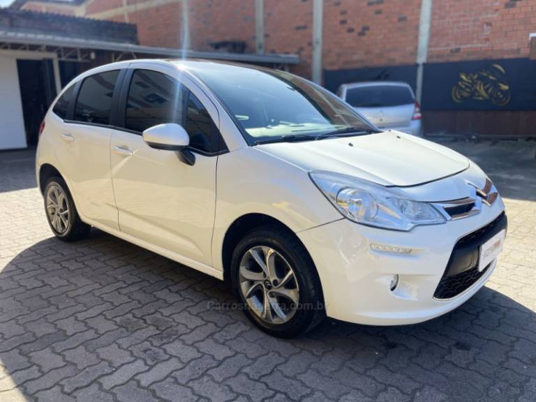 CITROËN - C3 - 2015/2015 - Branca - R$ 45.900,00