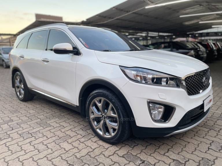 KIA MOTORS - SORENTO - 2018/2018 - Branca - R$ 143.900,00