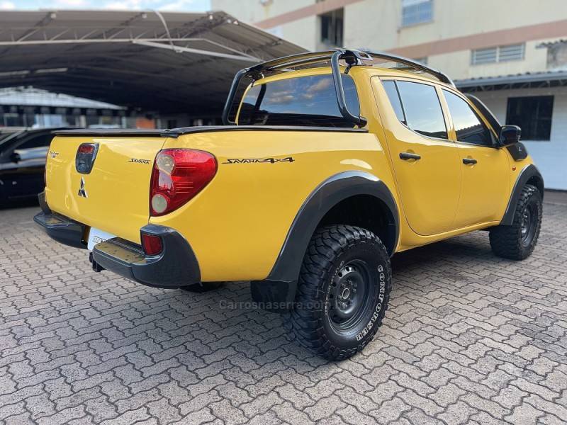 MITSUBISHI - L200 SAVANA - 2015/2015 - Amarela - R$ 149.900,00