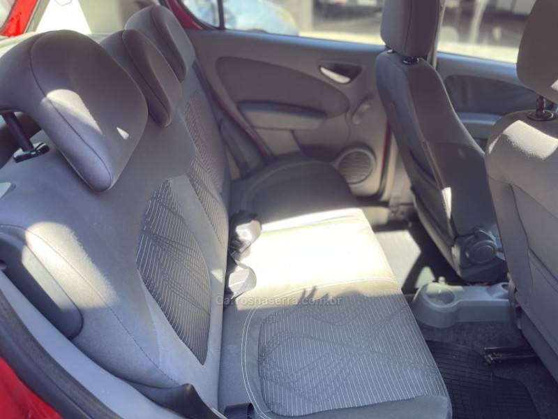 FIAT - PALIO - 2014/2014 - Vermelha - R$ 34.900,00