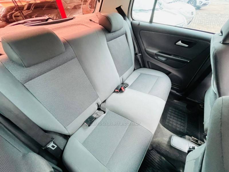VOLKSWAGEN - FOX - 2011/2011 - Branca - R$ 31.900,00