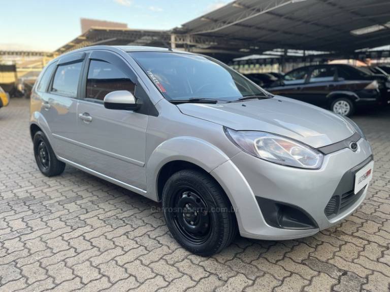 FORD - FIESTA - 2013/2013 - Cinza - R$ 34.900,00