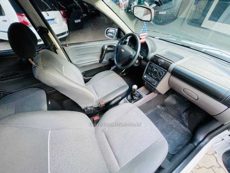 CHEVROLET - CLASSIC - 2016/2016 - Prata - R$ 33.900,00