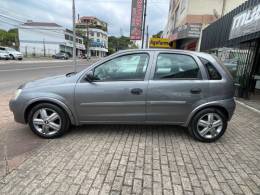 CHEVROLET - CORSA - 2011/2011 - Cinza - R$ 31.900,00