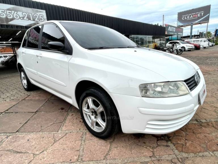 FIAT - STILO - 2007/2007 - Branca - R$ 21.900,00