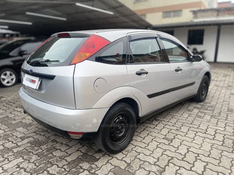 FORD - FOCUS - 2000/2001 - Cinza - R$ 14.900,00