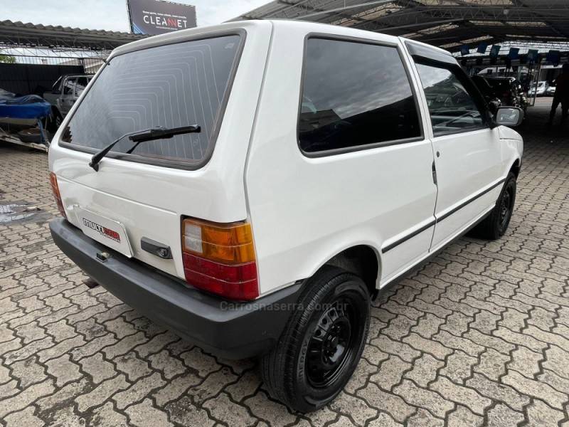 FIAT - UNO - 2002/2002 - Branca - R$ 11.900,00