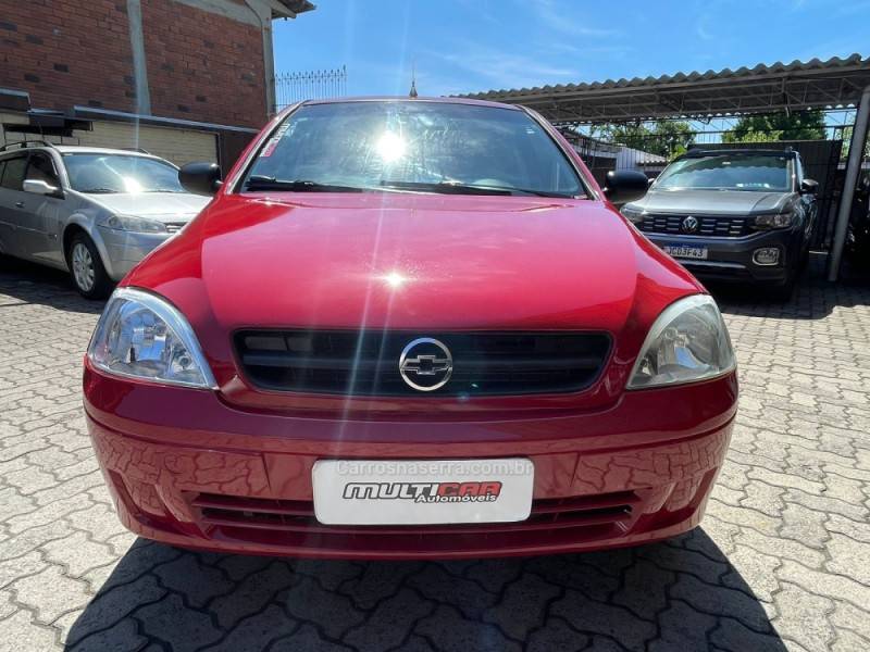 CHEVROLET - CORSA - 2005/2005 - Vermelha - R$ 16.900,00