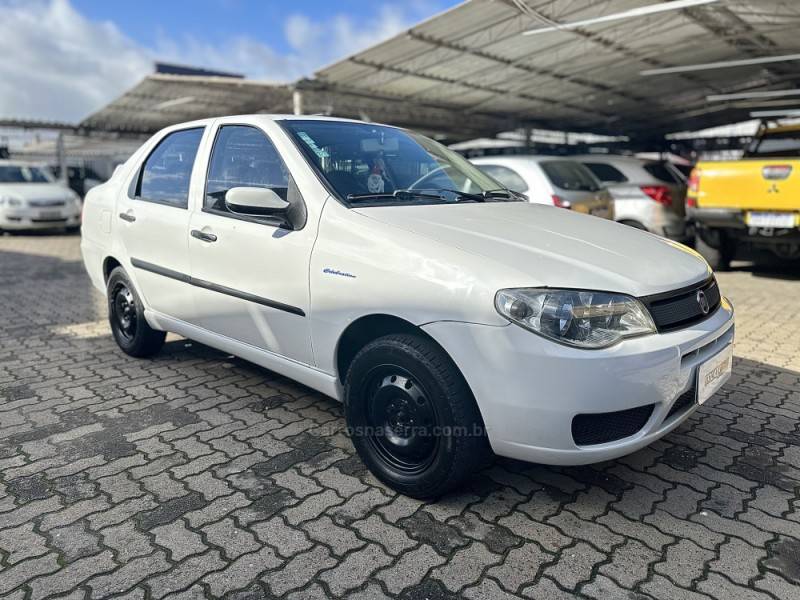 FIAT - SIENA - 2008/2009 - Branca - R$ 26.900,00