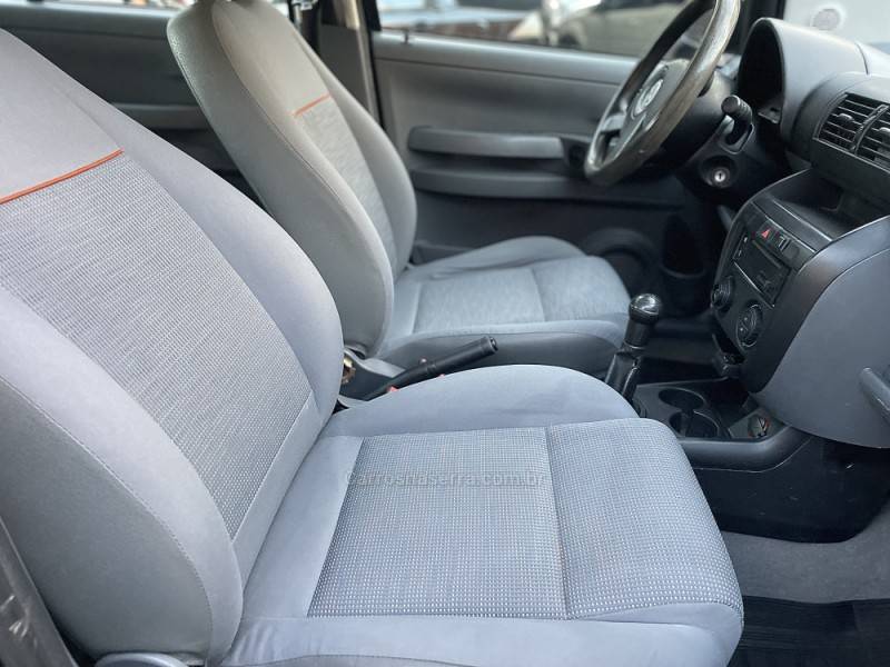 VOLKSWAGEN - FOX - 2007/2007 - Preta - R$ 26.900,00