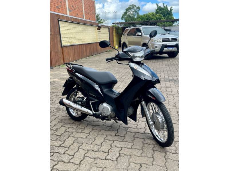 HONDA - BIZ 125 - 2011/2011 - Preta - R$ 11.900,00