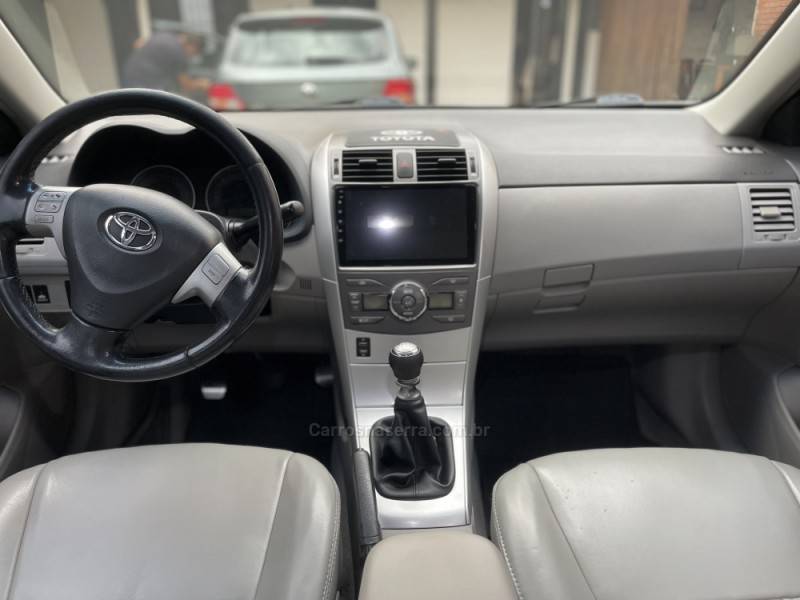 TOYOTA - COROLLA - 2013/2013 - Preta - R$ 62.900,00