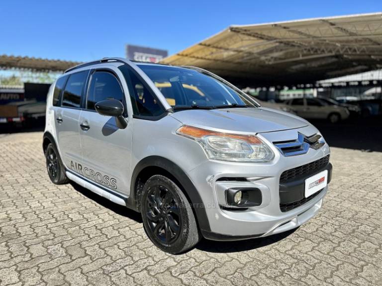 CITROËN - AIRCROSS - 2011/2011 - Prata - R$ 31.900,00