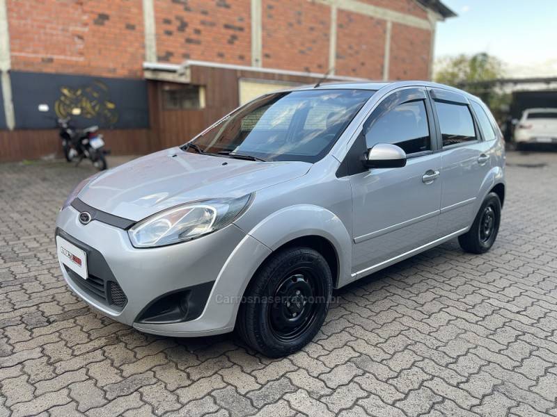 FORD - FIESTA - 2013/2013 - Cinza - R$ 34.900,00