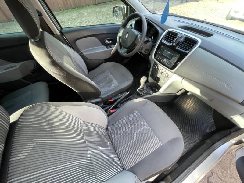 RENAULT - LOGAN - 2015/2015 - Cinza - R$ 35.900,00