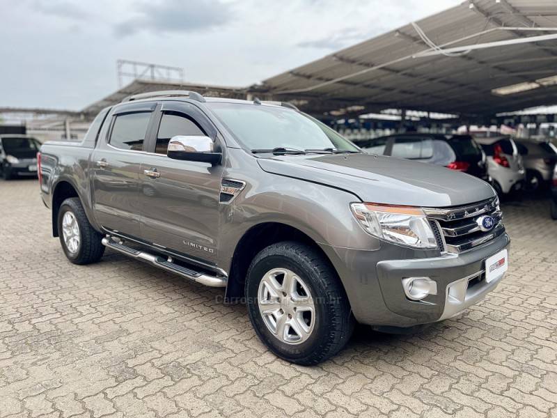 FORD - RANGER - 2014/2014 - Cinza - R$ 119.900,00