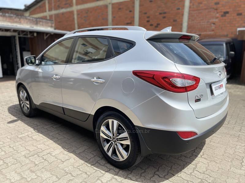 HYUNDAI - IX35 - 2016/2016 - Prata - R$ 99.900,00