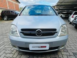 CHEVROLET - MERIVA - 2003/2003 - Prata - R$ 22.900,00