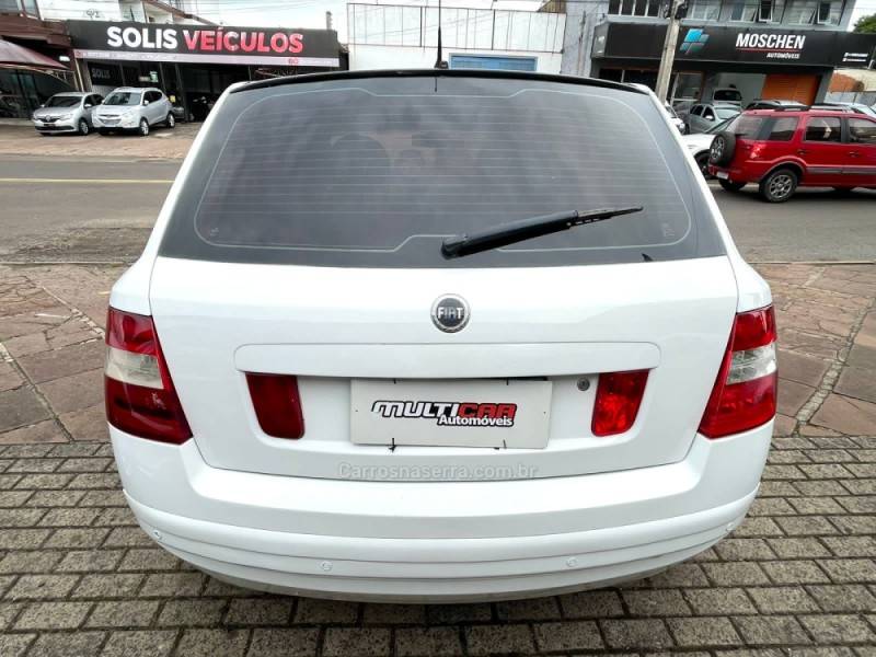 FIAT - STILO - 2007/2007 - Branca - R$ 21.900,00