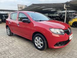 RENAULT - SANDERO - 2017/2018 - Vermelha - R$ 39.900,00