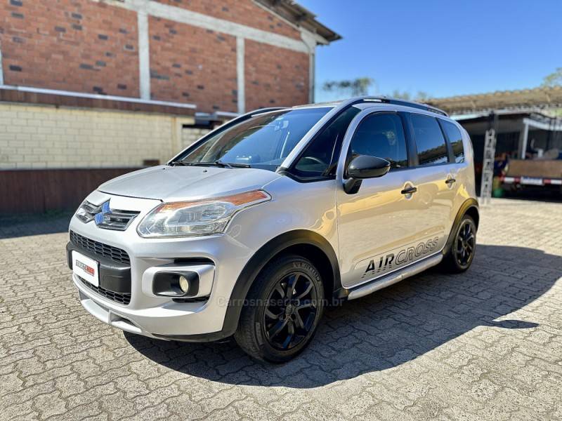 CITROËN - AIRCROSS - 2011/2011 - Prata - R$ 31.900,00