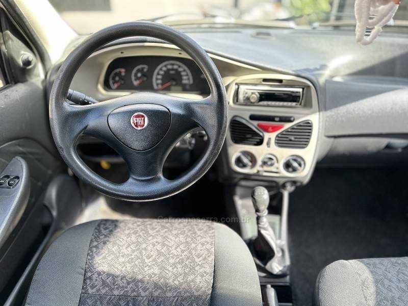 FIAT - SIENA - 2008/2009 - Branca - R$ 26.900,00