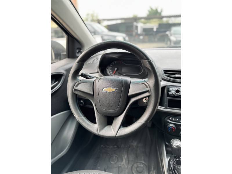 CHEVROLET - ONIX - 2018/2018 - Branca - R$ 52.900,00