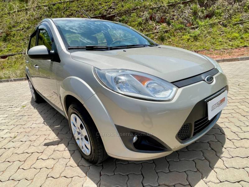 FORD - FIESTA - 2012/2012 - Cinza - R$ 34.900,00