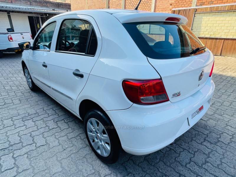 VOLKSWAGEN - GOL - 2011/2012 - Branca - R$ 29.900,00