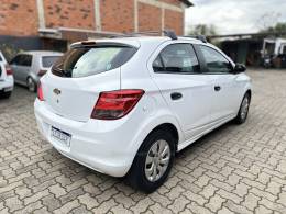 CHEVROLET - ONIX - 2018/2018 - Branca - R$ 52.900,00