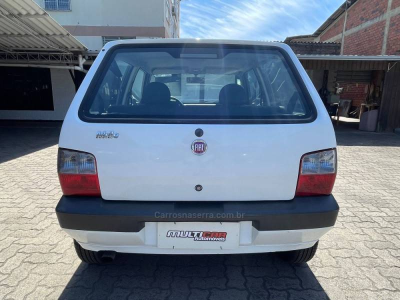 FIAT - UNO - 2011/2011 - Branca - R$ 18.900,00