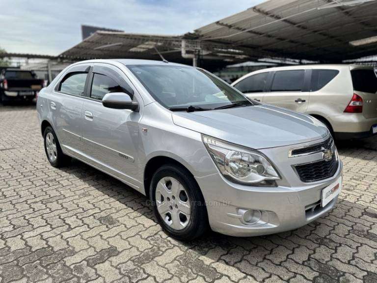 CHEVROLET - COBALT - 2013/2013 - Prata - R$ 42.900,00