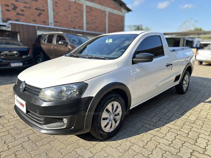 VOLKSWAGEN - SAVEIRO - 2016/2016 - Branca - R$ 46.900,00