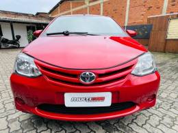 TOYOTA - ETIOS - 2015/2016 - Vermelha - R$ 48.900,00
