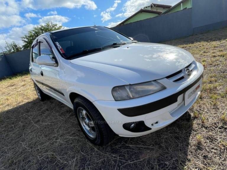 CHEVROLET - CELTA - 2006/2006 - Branca - R$ 22.900,00