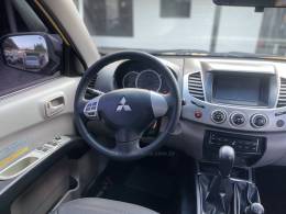 MITSUBISHI - L200 SAVANA - 2015/2015 - Amarela - R$ 149.900,00