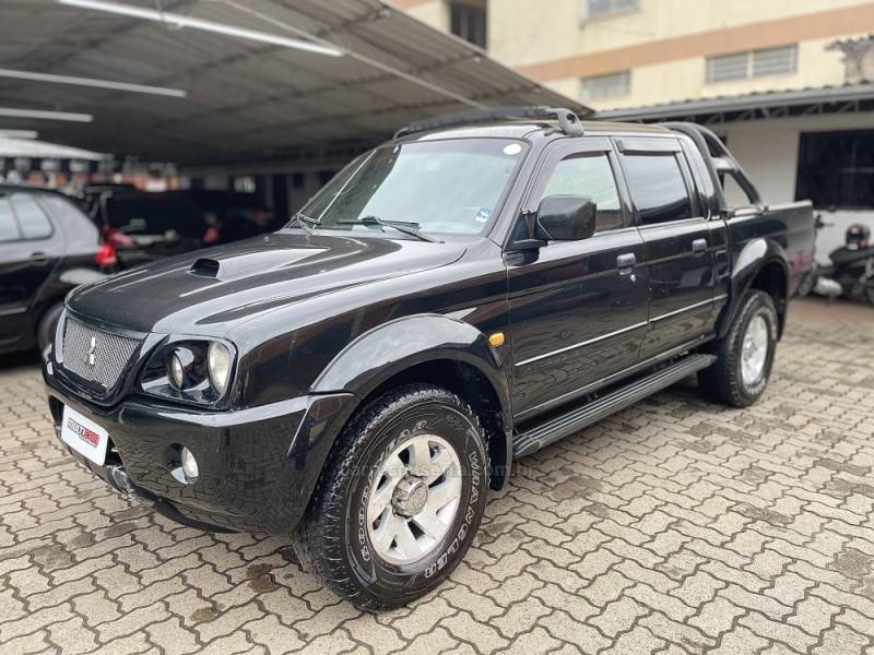 MITSUBISHI - L200 - 2004/2005 - Preta - R$ 43.900,00