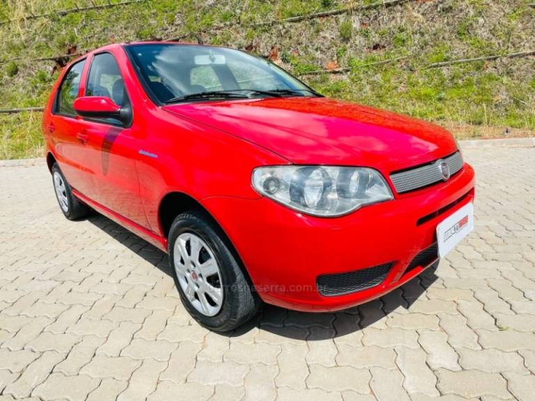FIAT - PALIO - 2010/2010 - Vermelha - R$ 27.900,00
