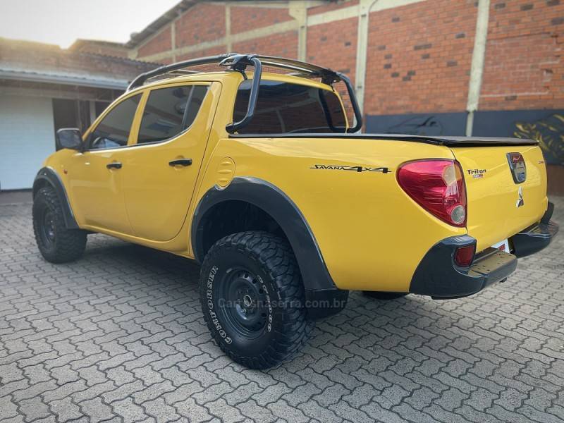 MITSUBISHI - L200 SAVANA - 2015/2015 - Amarela - R$ 149.900,00