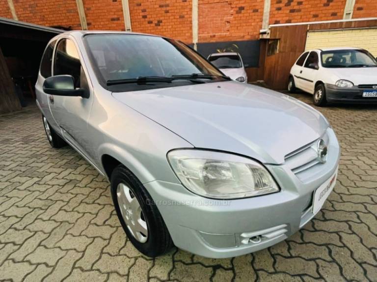 CHEVROLET - CELTA - 2010/2010 - Cinza - R$ 19.900,00