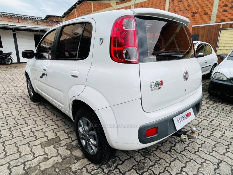 FIAT - UNO - 2013/2013 - Branca - R$ 31.900,00