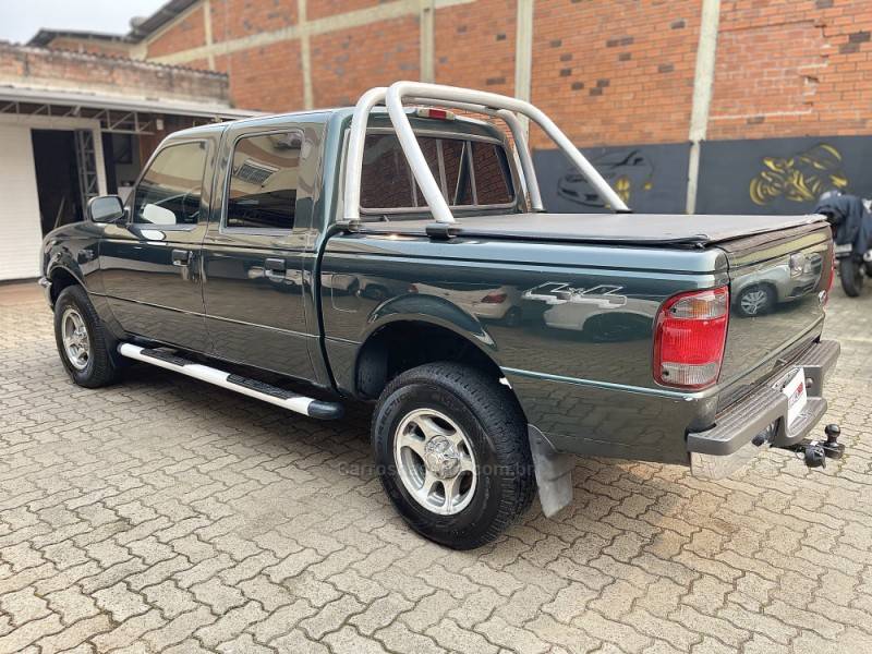 FORD - RANGER - 2002/2002 - Prata - R$ 55.900,00