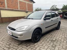 FORD - FOCUS - 2000/2001 - Cinza - R$ 14.900,00