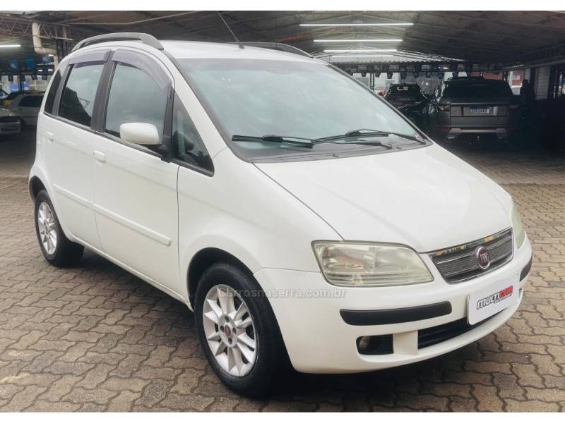 FIAT - IDEA - 2010/2010 - Branca - R$ 28.900,00