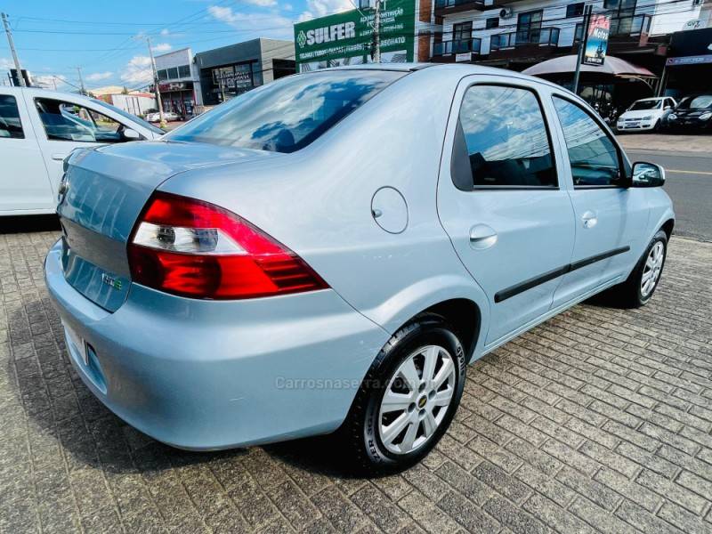 CHEVROLET - PRISMA - 2010/2010 - Cinza - R$ 31.900,00